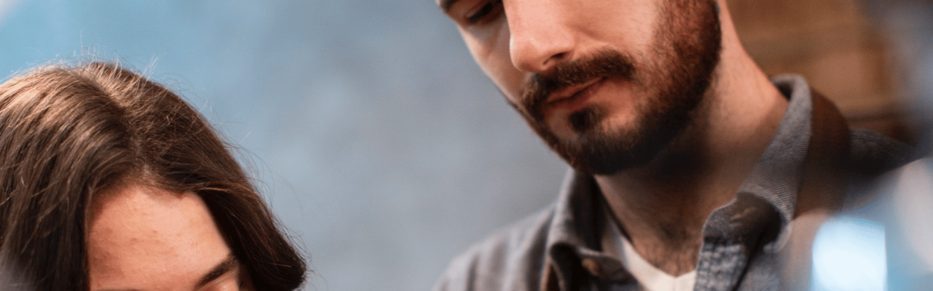 Banner del curso Auxiliar de Peluquería